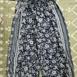 American Eagle Floral Pants - Blue and White